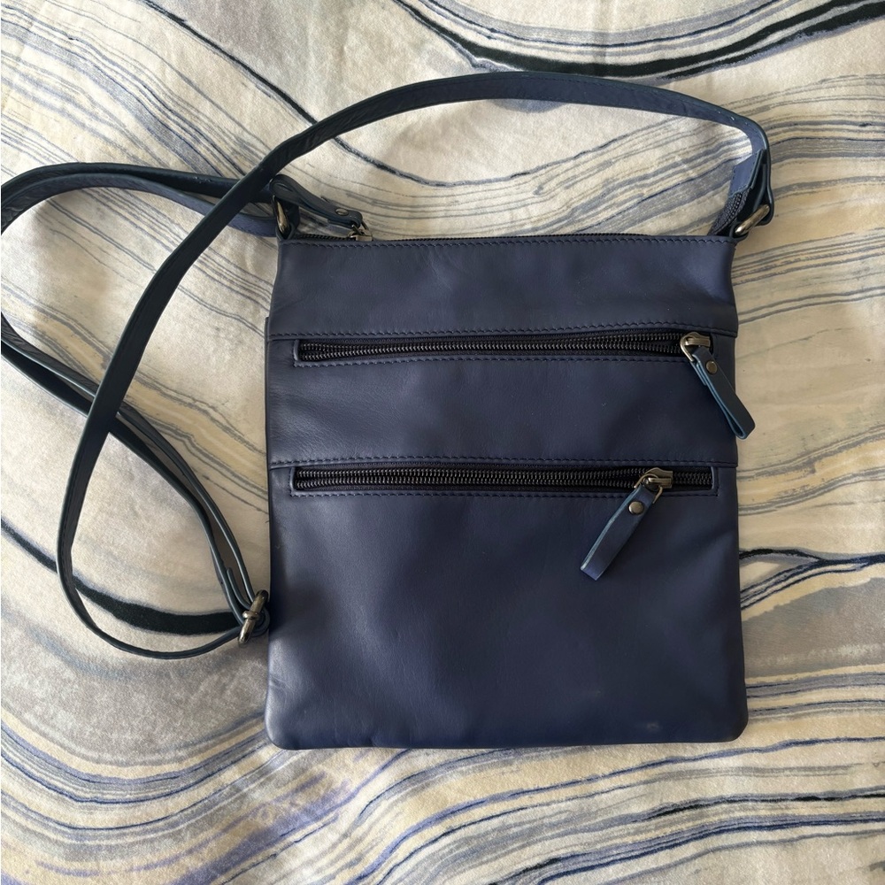 United Leather New York Genuine Leather Navy Blue Crossbody Bag